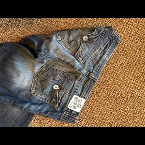 Big Star distressed jean size 29r